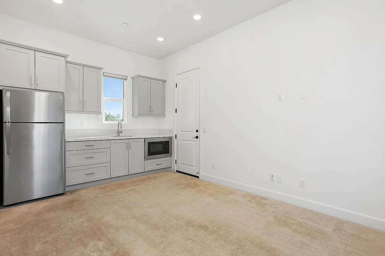 8106 Denali Way — Photo 2