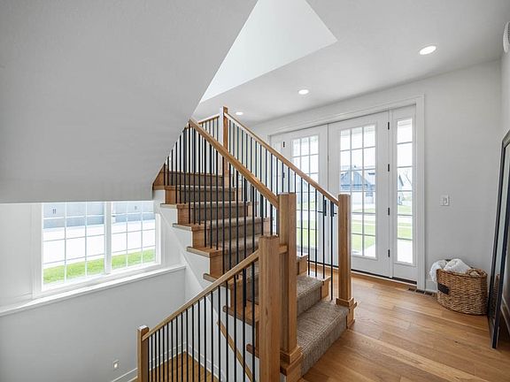 2nd image of 6105 NE Grant Ct