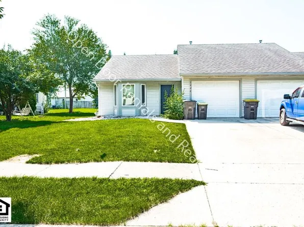 1422 Flagstone Dr, Fort Wayne, IN 46815