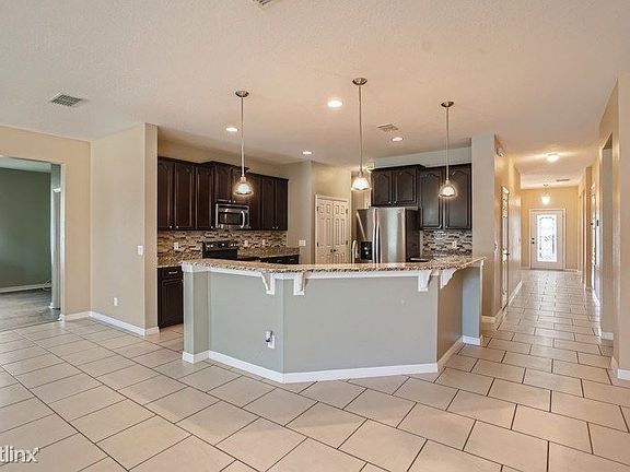 5th image of 781 Galway Blvd