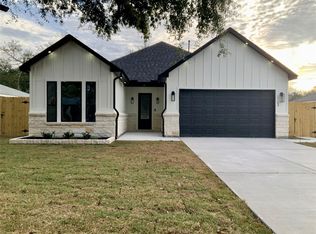 1703 Colby Dr, Baytown, TX 77520