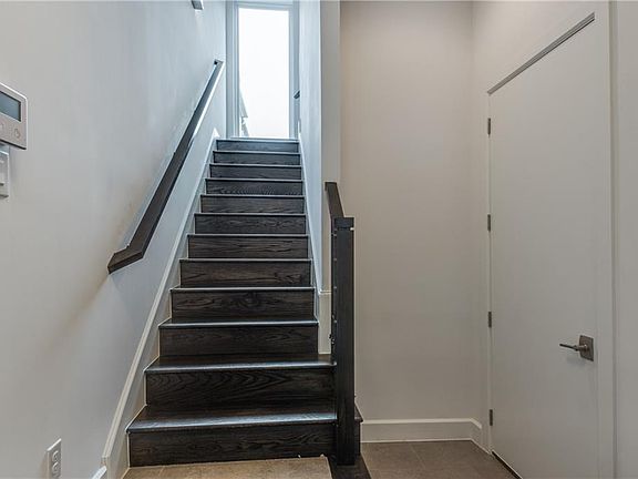 4th image of 2338 Centurion Ct #C