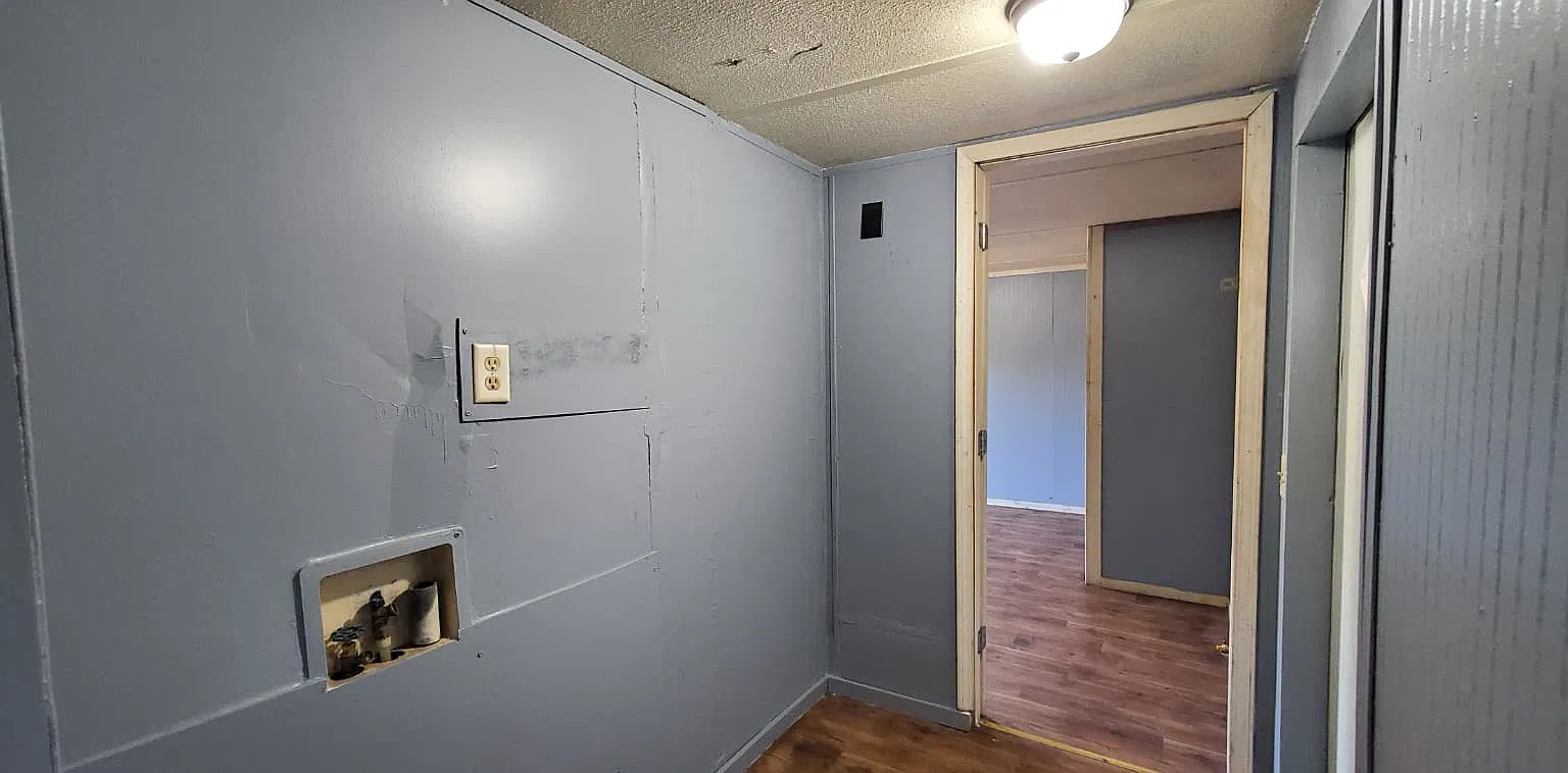 727 Romie Hill Avenue - 6 — Photo 4