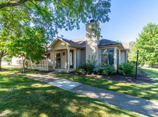 8033 Harrisburg Ln, Fort Wayne, IN 46835