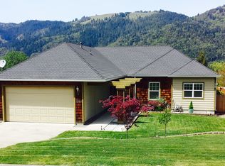 1065 Arburnia St, Myrtle Creek, OR 97457
