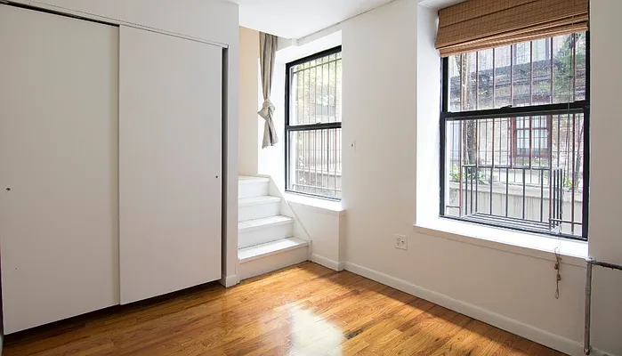 Rented by Oxford Property Group | media 12