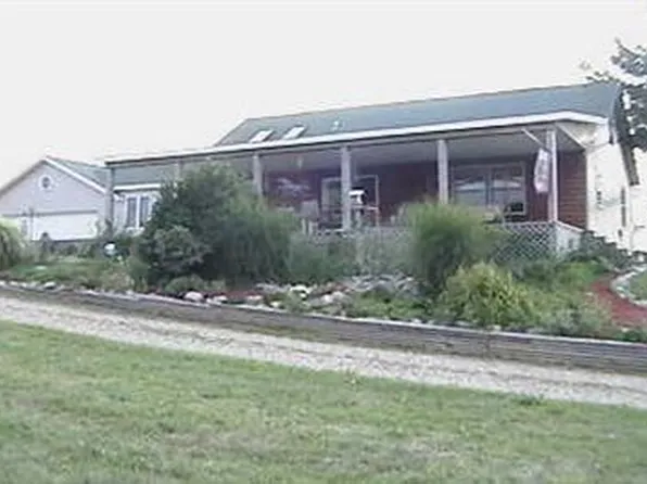 2934 132nd Ave, Hopkins, MI 49328