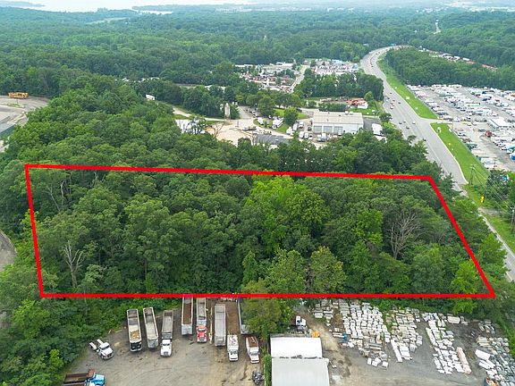 4th image of 10007 Richmond Hwy
