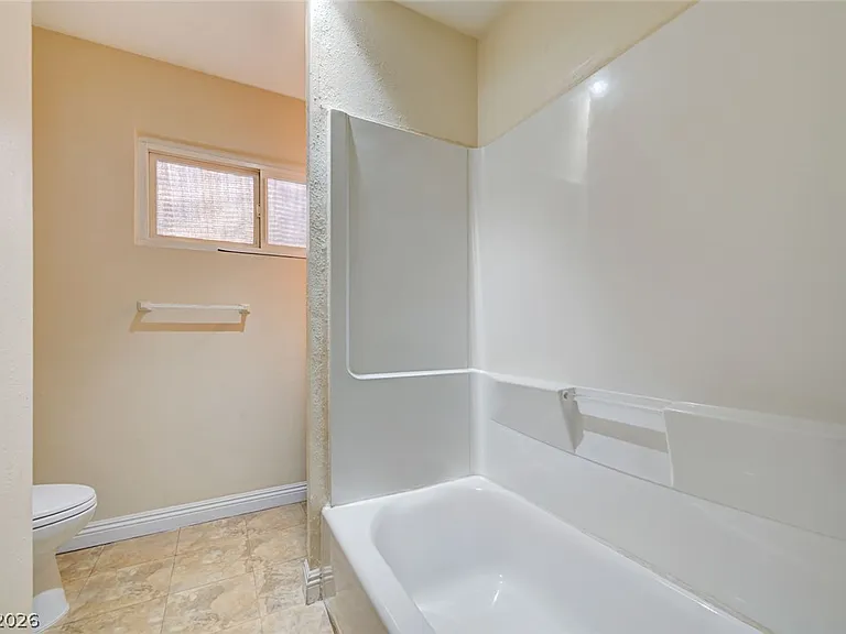3917 W Oakey Blvd — Photo 23