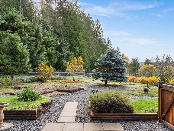 3rd image of 1900 Kelsie Rd