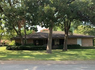 241 Timberlake Dr, Azle, TX 76020