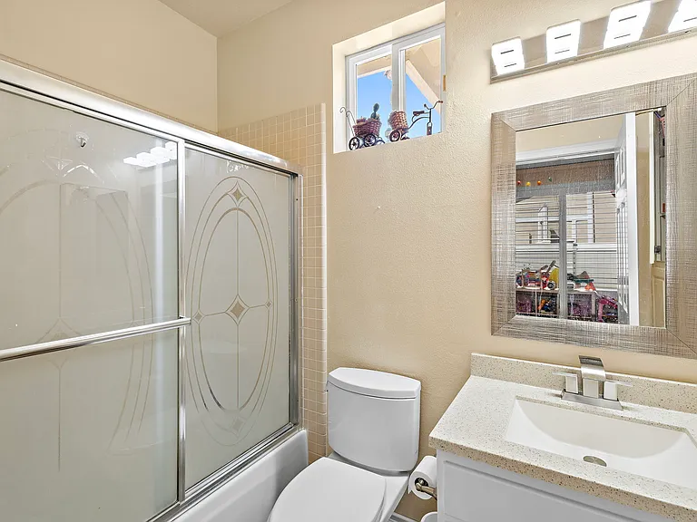 2438 Calle Aquamarina — Photo 9