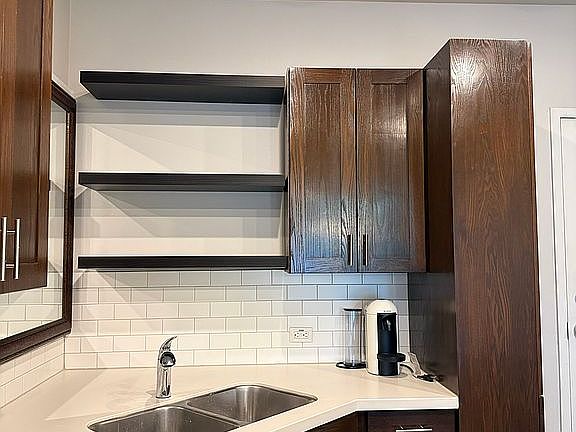 3rd image of 1212 Chicon St Unit 208