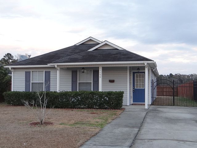 1st image of 23490 Country Manor Ave
