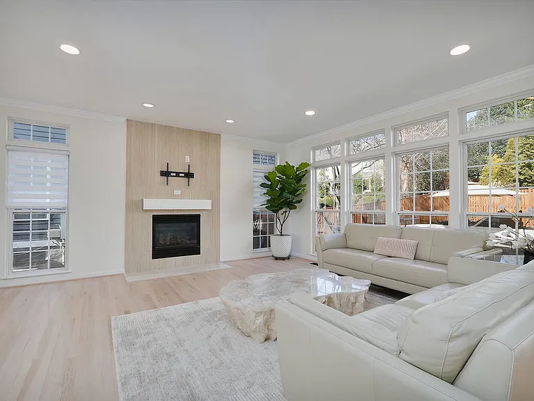 5811 Johnson Ave — Photo 9