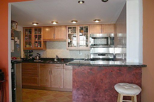Kitchen/Breakfast Bar
