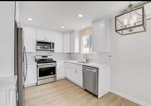 2nd image of 2025-31 Abbe St