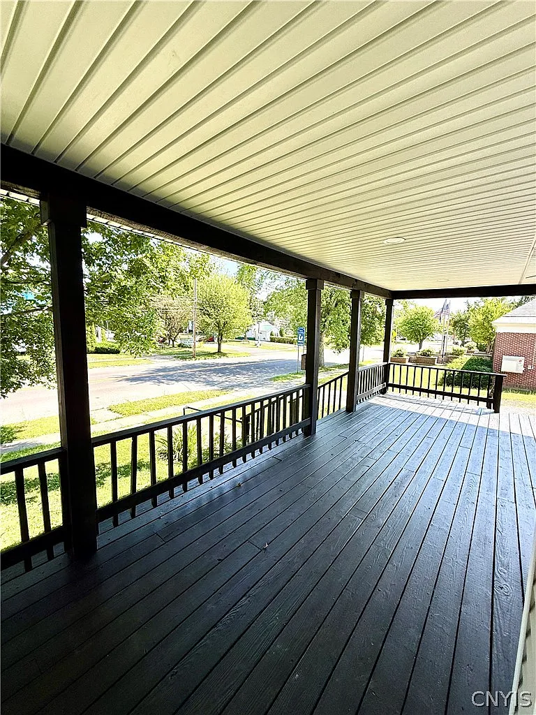 6 bed, 3.0 bath, 3248 sqft, $2,600 — Photo 3