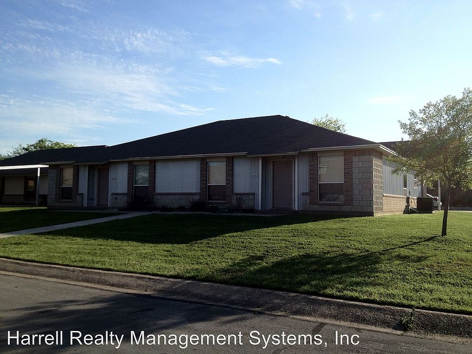 1st image of 1301 Chapelwood Dr