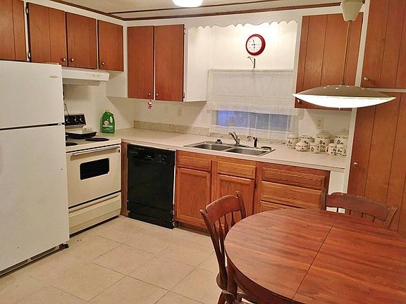 5th image of 33 East Ln