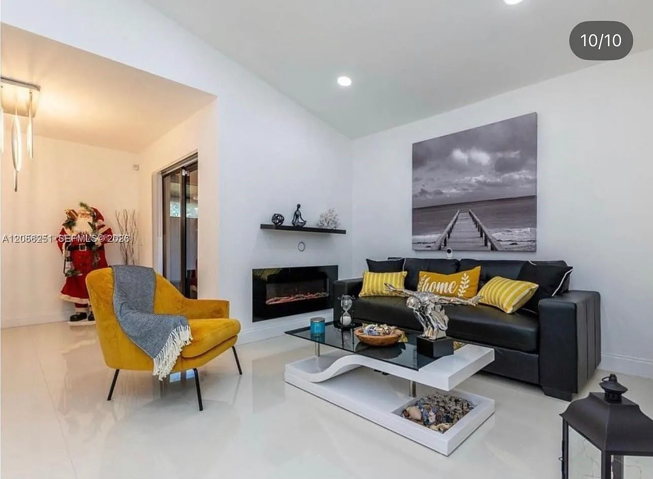 2 bed, 2.0 bath, 932 sqft, $2,900 — Photo 3