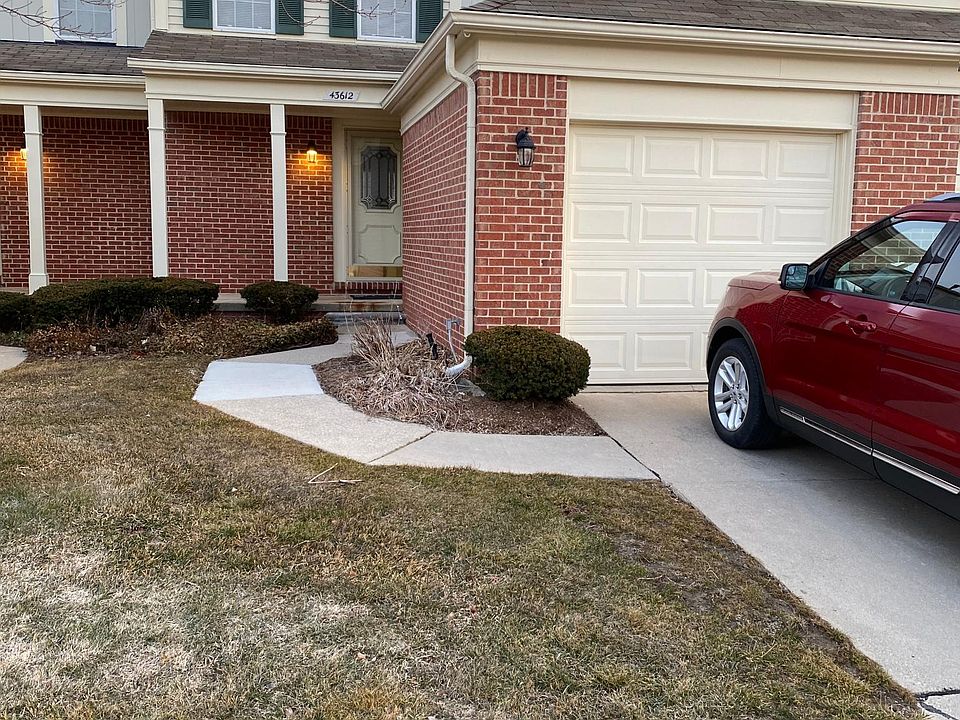 1st image of 43612 Yorkville Dr