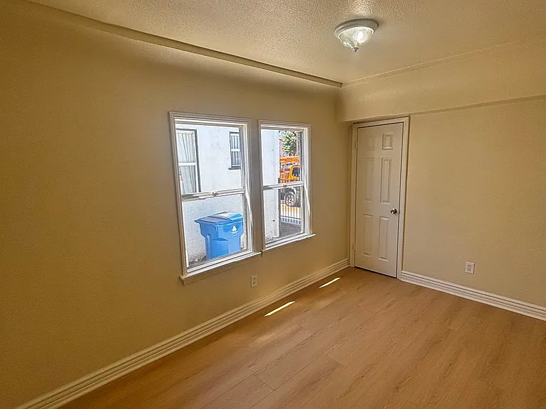 5158 Denker Ave — Photo 14