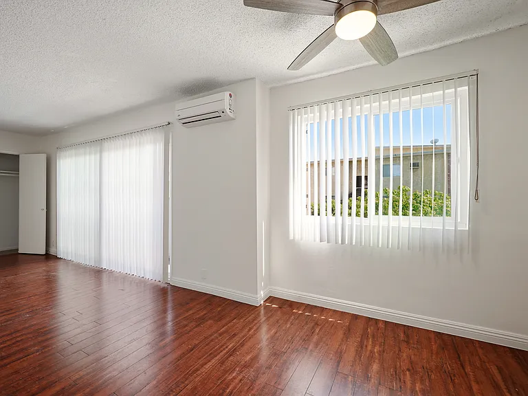 3690 Jasmine Ave #9 — Photo 3