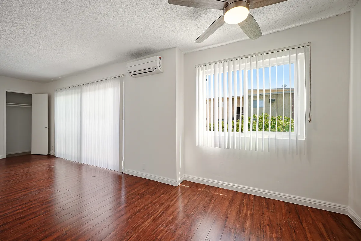 Building Photo - 3690 Jasmine Ave #9