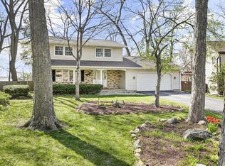 1637 Deerwood Dr, Madison, WI 53716