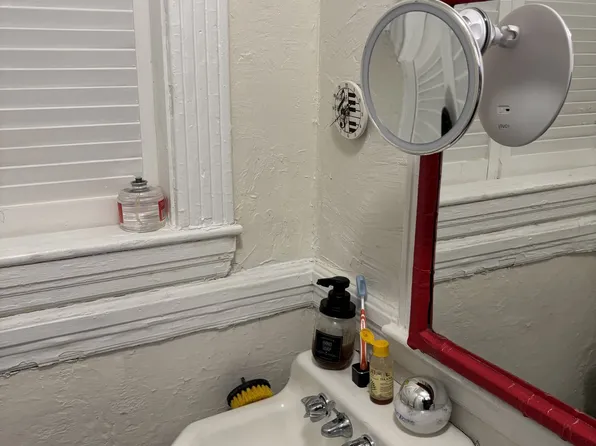 59 Burbank St APT 3, Boston, MA 02115