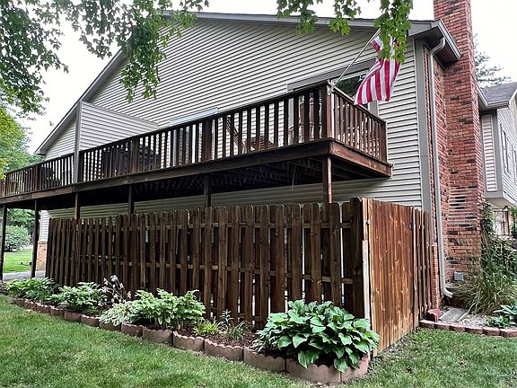 3rd image of 7575 Castleton Farms West Dr