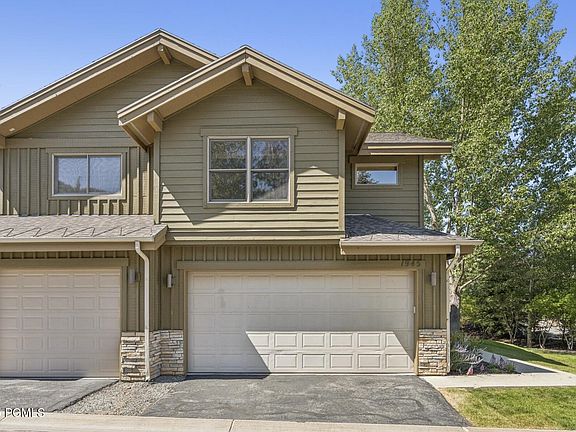 5th image of 1945 Paddington Dr