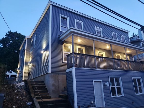 157 Oak St APT 1R, Clinton, MA 01510