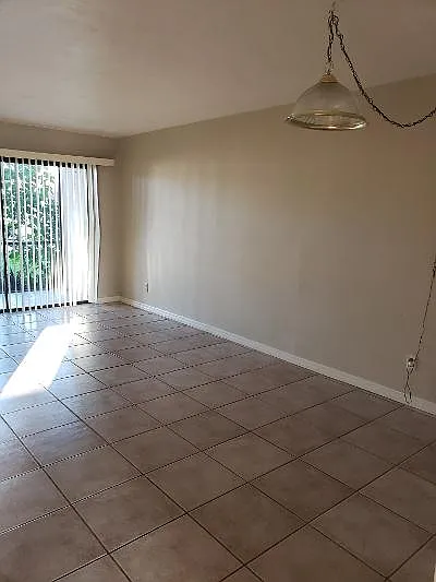 3801 Country Club Blvd #7 — Photo 33
