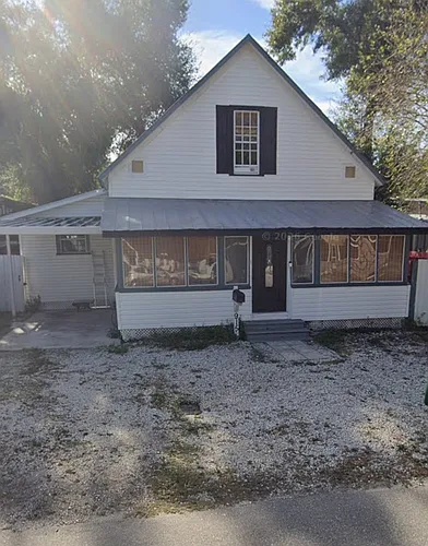 915 E North Bay St Photo 1