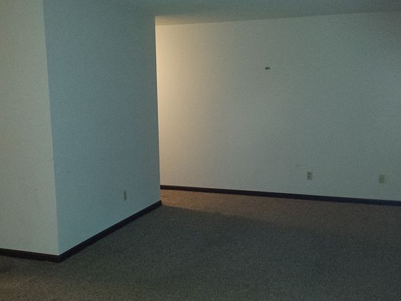 4th image of 505B Columbia Dr