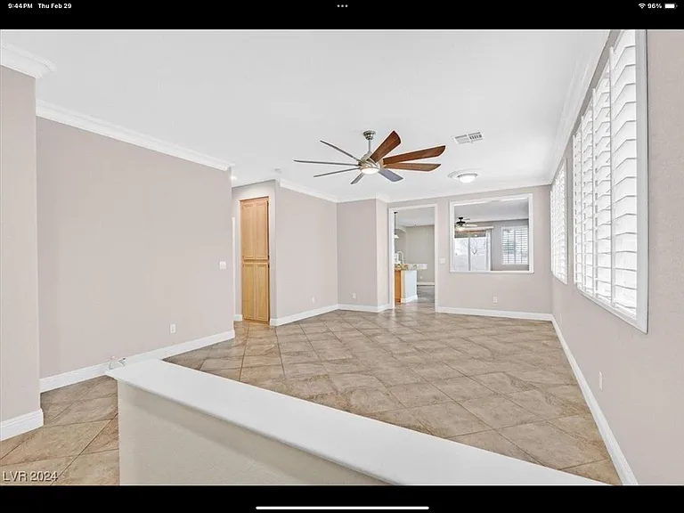 2258 Surrey Meadows Ave — Photo 5