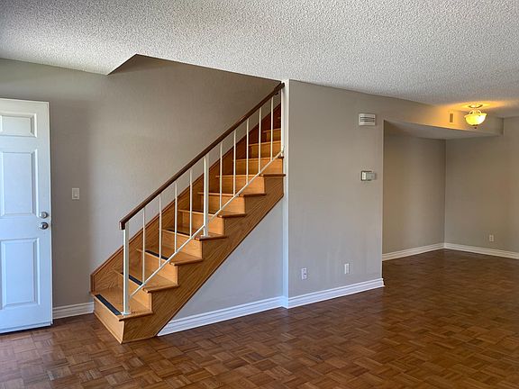 5th image of 544 E Magnolia Blvd APT B
