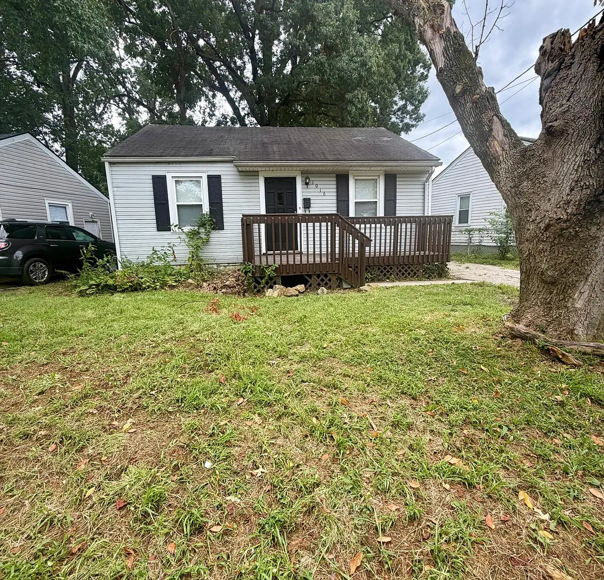 1016 Stanley Avenue - 1 — Photo 1