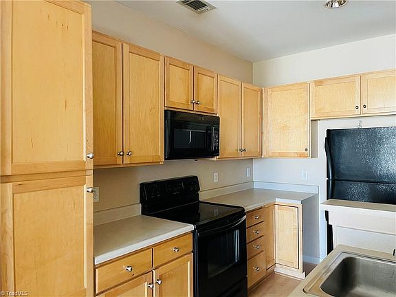 3rd image of 411 W Washington St Ste 203