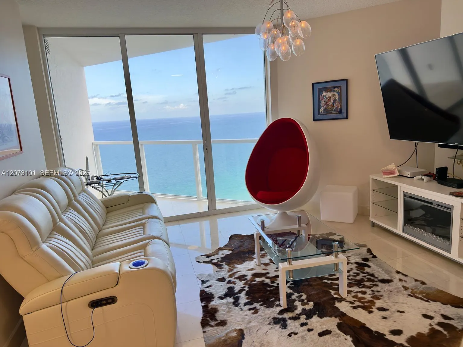 La Perla Condo — Photo 2