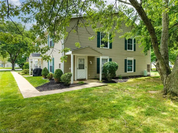 277 Canterbury Ln #D-34, Medina, OH 44256