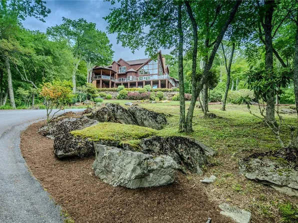 331 Branch Water Run, Linville, NC 28646