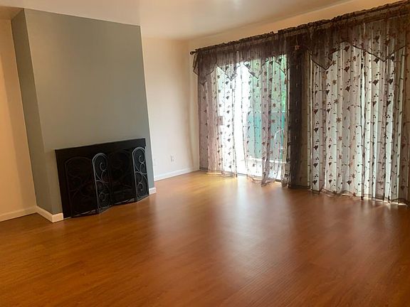 5th image of 333 Burchett St Unit 209