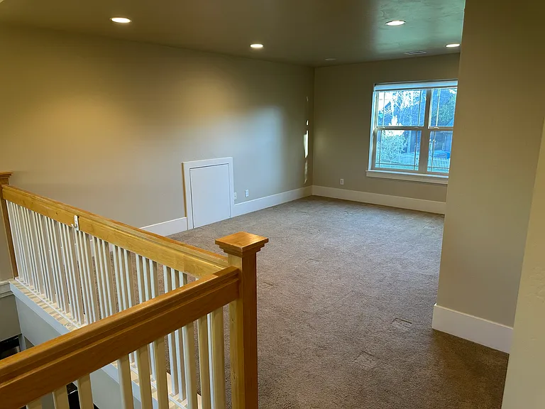 497 E Mission Dr — Photo 13
