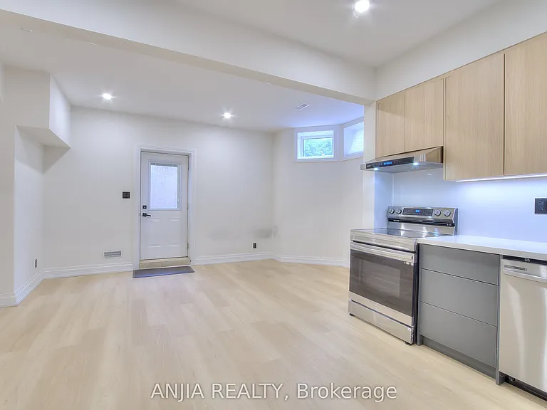 16 Clarkhill St #BASEMENT — Photo 8