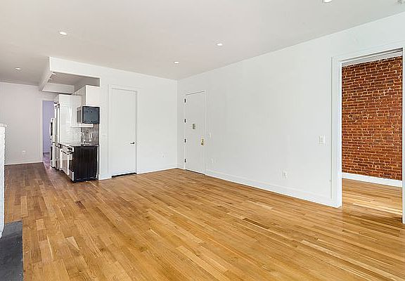 4th image of 152 Montague St APT 2