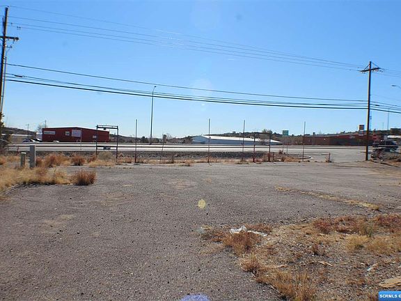 3rd image of 1937 Highway 180 E
