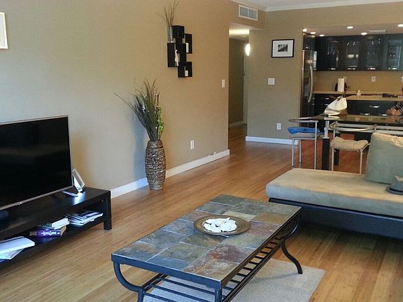 4th image of 19380 Collins Ave APT 103A